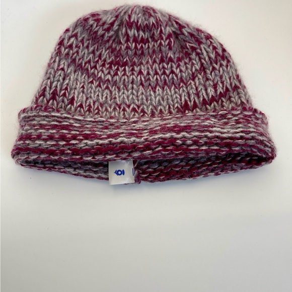 Cashmere Purple Winter Hat Made in Scotland - Picture 2 of 4